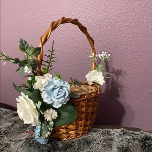 Wedding flower girl basket